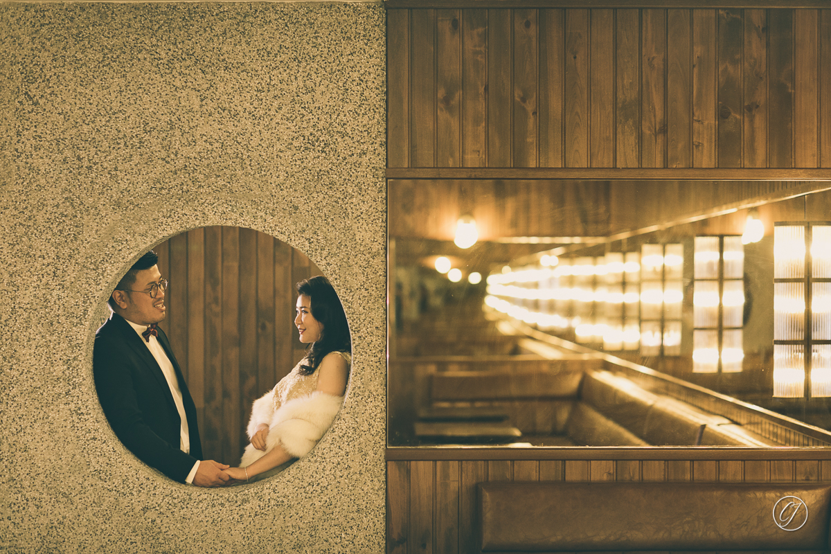 Melaka prewedding photographer at The Peninsular Tailor Cafe By JWC