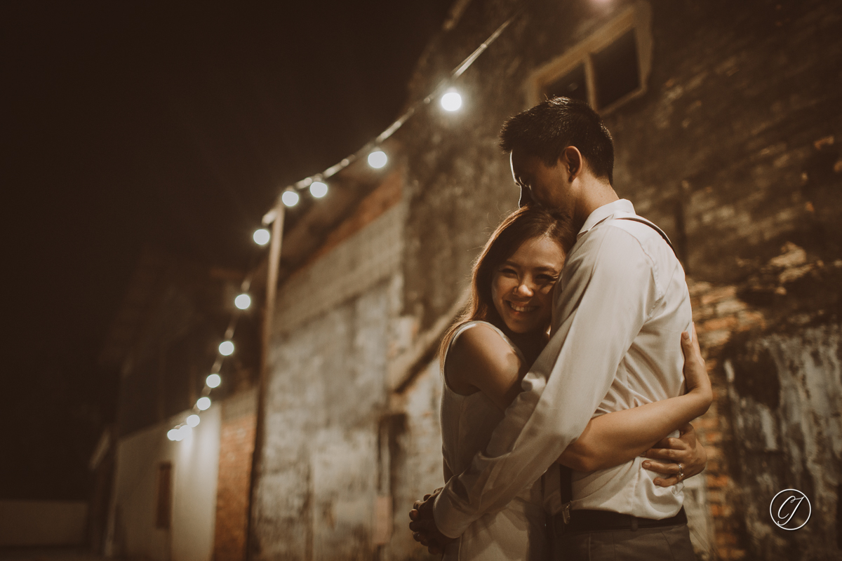 Night prewedding portrait in Melaka