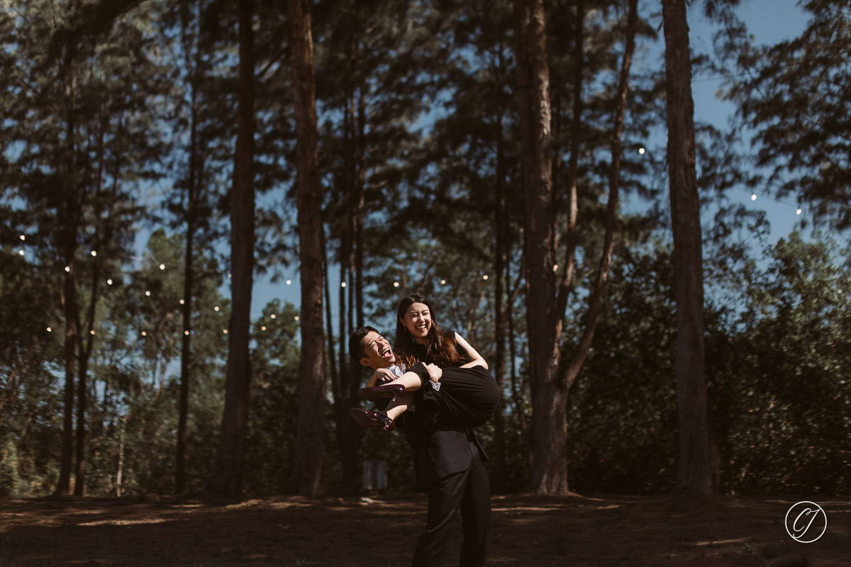 Outdoor portrait in Melaka with couple